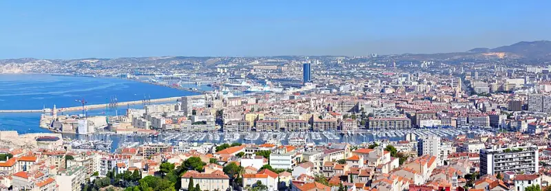 Hafen von Marseille-Notre Dame de la Garde