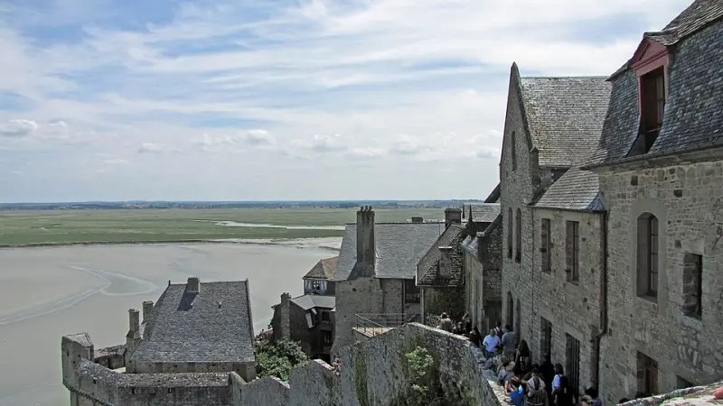 Le Mont-Saint-Michel (Vue sur la baie)