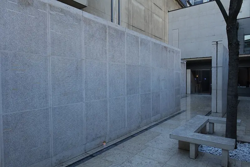 Mémorial de la Shoah @ Paris (31889709714)