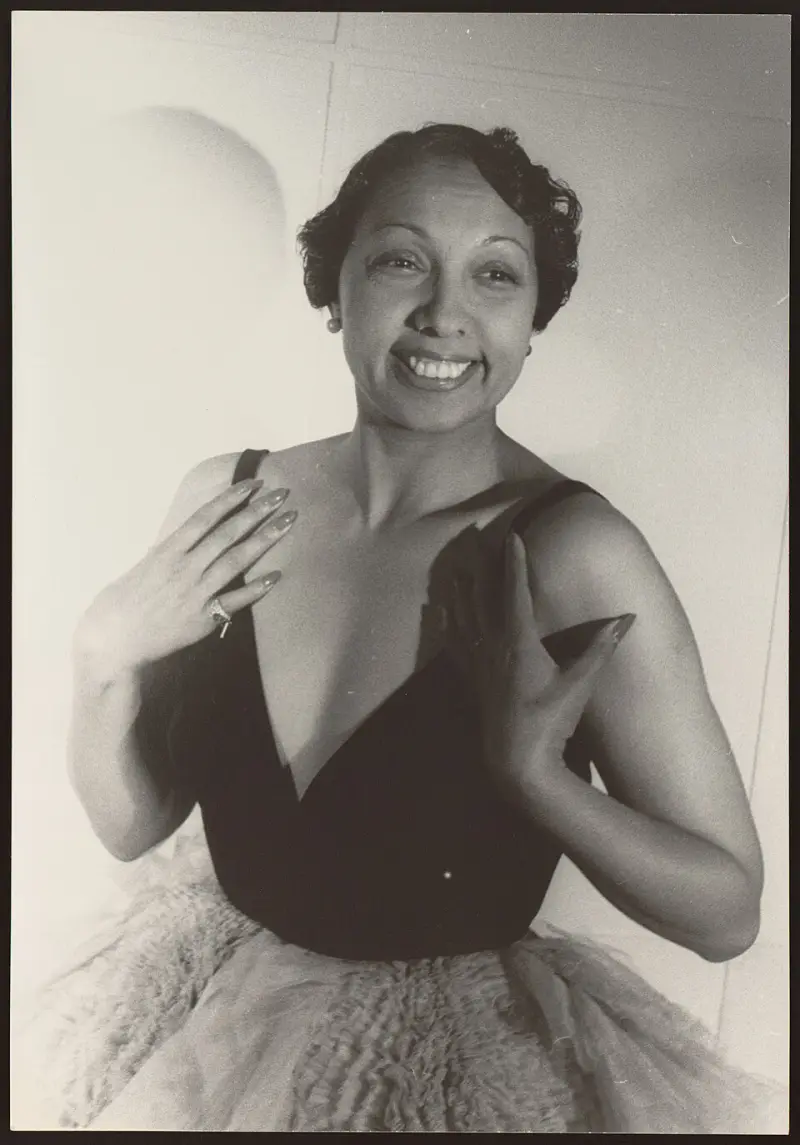 Portrait of Josephine Baker, Paris LCCN2004662545
