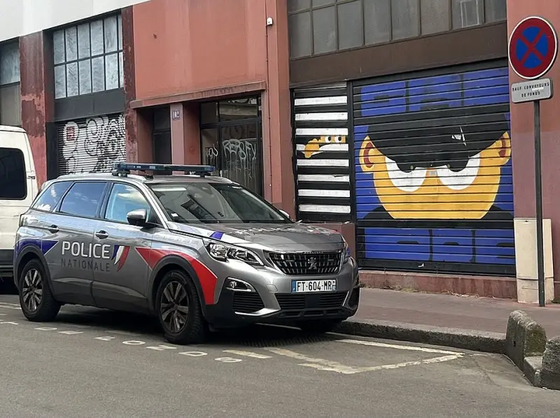 Voiture police nationale Saint-Ouen 2026